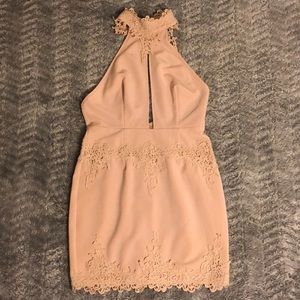 Super cute fashion nova mini dress !